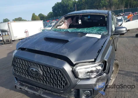 2018 Toyota Tacoma Trd Sport z USA, uszkodzony, nr VIN 3TMCZ5AN9JM139651